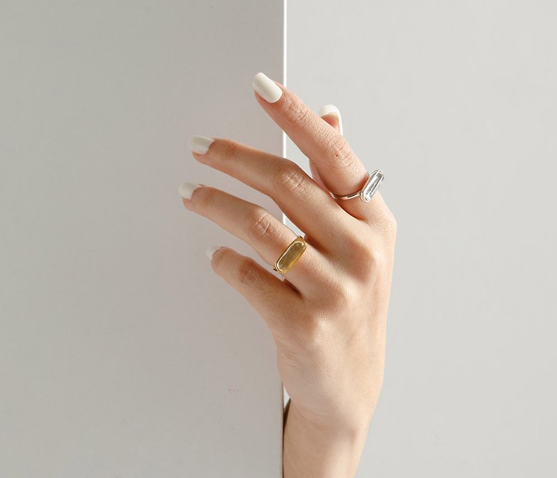 Handmade borosilicate glass tiny square ring with white color CASO jewelry - แหวนทั่วไป - โลหะ สีเงิน
