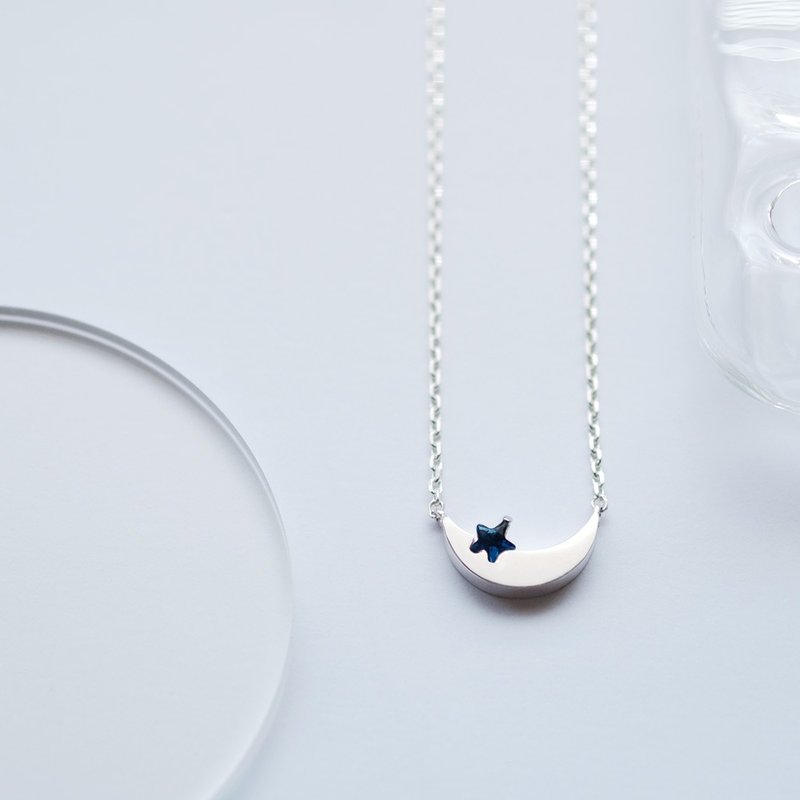 Crescent Moon & Sapphire Star Necklace Silver 925 - สร้อยคอ - โลหะ สีน้ำเงิน