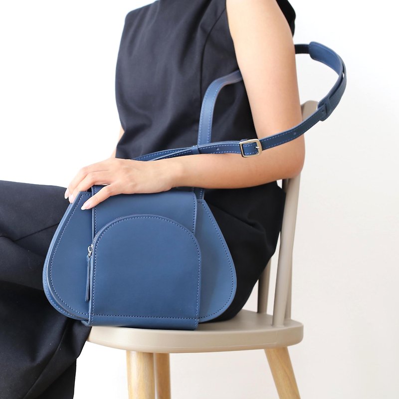 GAL woman shoulder bag /Navy blue - Messenger Bags & Sling Bags - Genuine Leather Blue