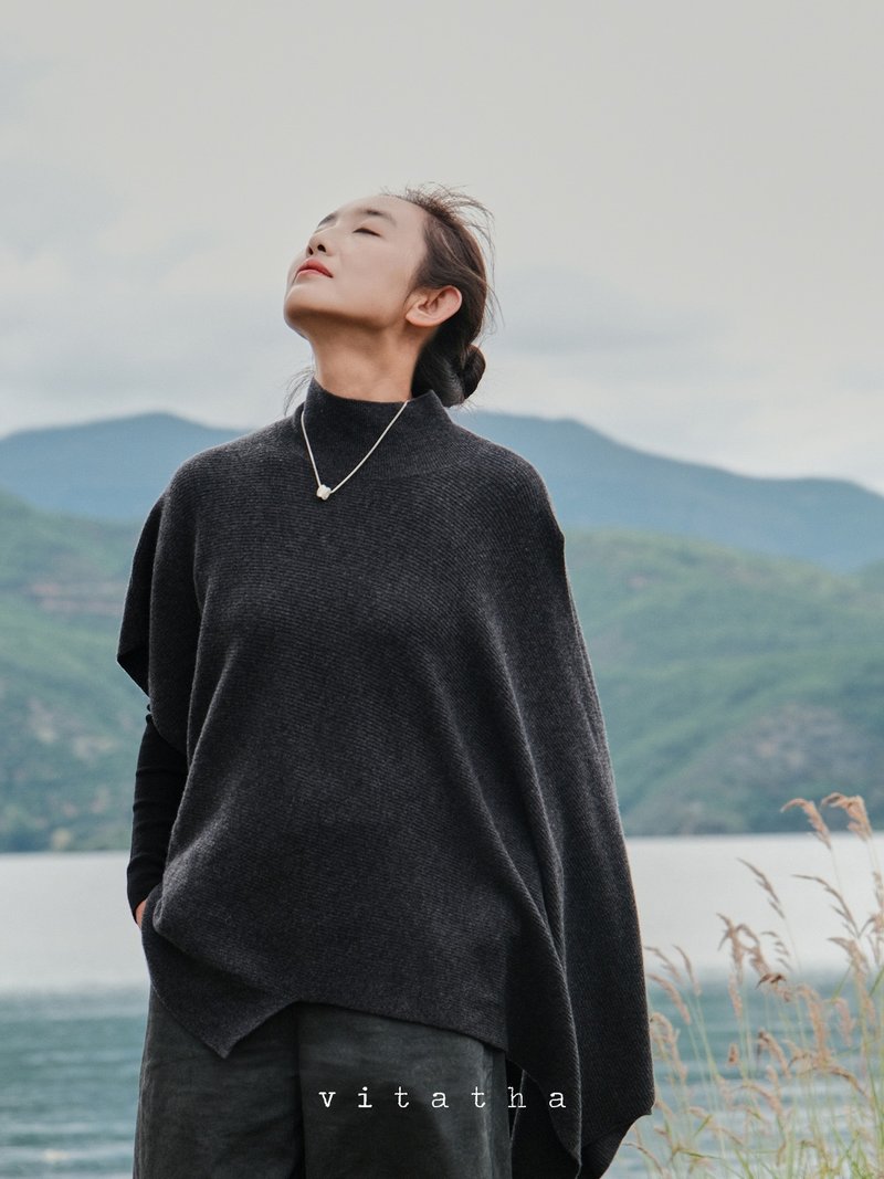 深灰色 秋冬兩穿蝙蝠袖羊毛開衩斗篷 不規則針織上衣 - 女毛衣/針織衫 - 羊毛 灰色