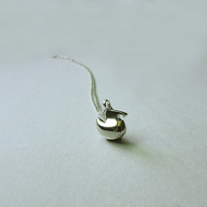 duck necklace_鴨子項鍊 | 925純銀 限量 設計師手作 - 項鍊 - 銀 銀色