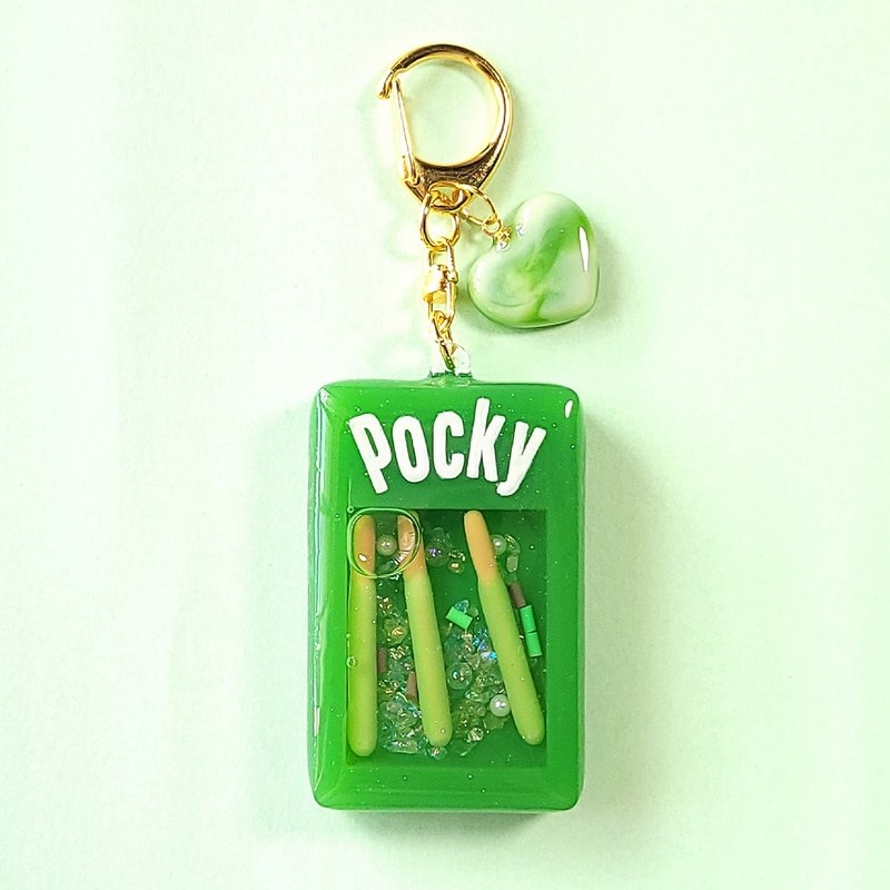 Personalized matcha Pocky quicksand + love chocolate keychain with English name - ที่ห้อยกุญแจ - เรซิน สีเขียว