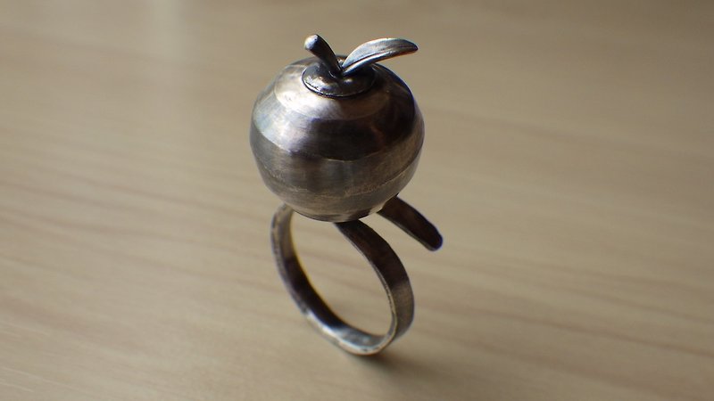 Apple Peel Ring - リング - 金属 シルバー