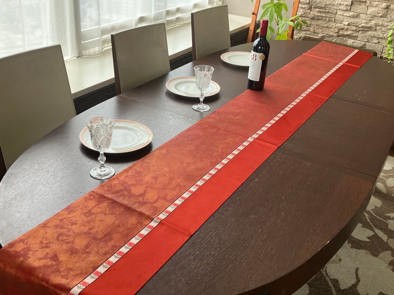 Nishijin  Japanese style silk table runner - Place Mats & Dining Décor - Silk Red