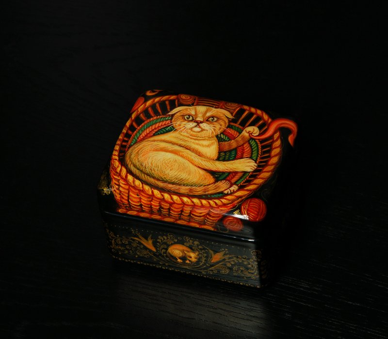 Scottish fold cat lacquer box hand-painted decorative artwork - ของวางตกแต่ง - วัสดุอื่นๆ 