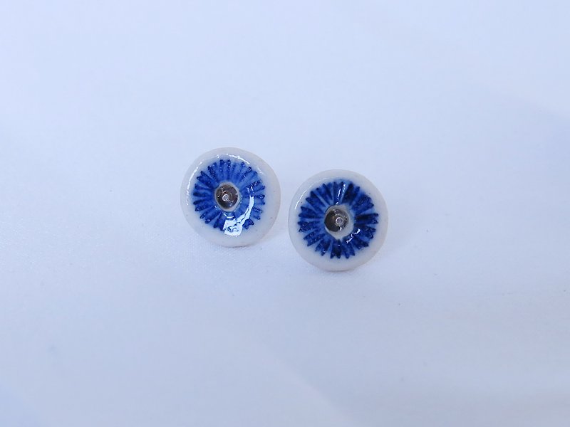 Button blue and white porcelain sterling silver earrings/blue and white porcelain jewelry - Earrings & Clip-ons - Porcelain Blue