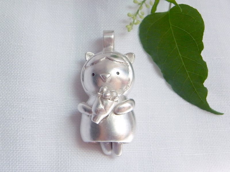 A Bouquet For You--Silver Cat--Cute Cat--Pendant Necklace with Wax Rope - Necklaces - Silver Gray
