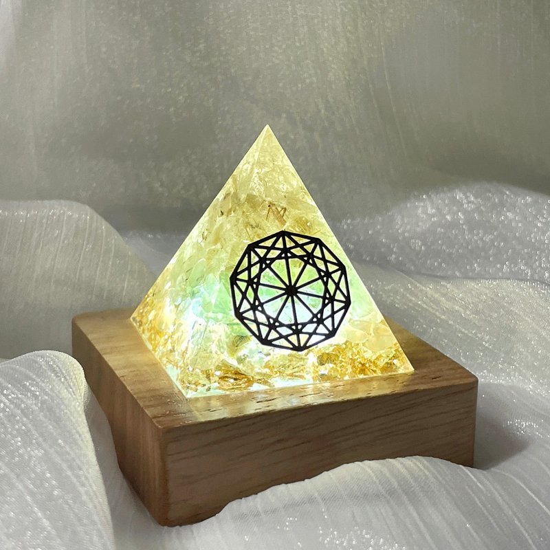 [White Crystal + Blonde Crystal + Grape Stone] Orgonite (6cm/5cm/4cm) - ของวางตกแต่ง - คริสตัล 