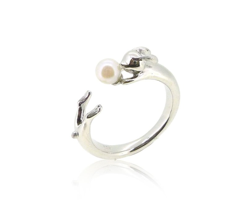 RABBIT SHAPED SILVER RING WITH AKOYA PEARL - General Rings - Silver Silver