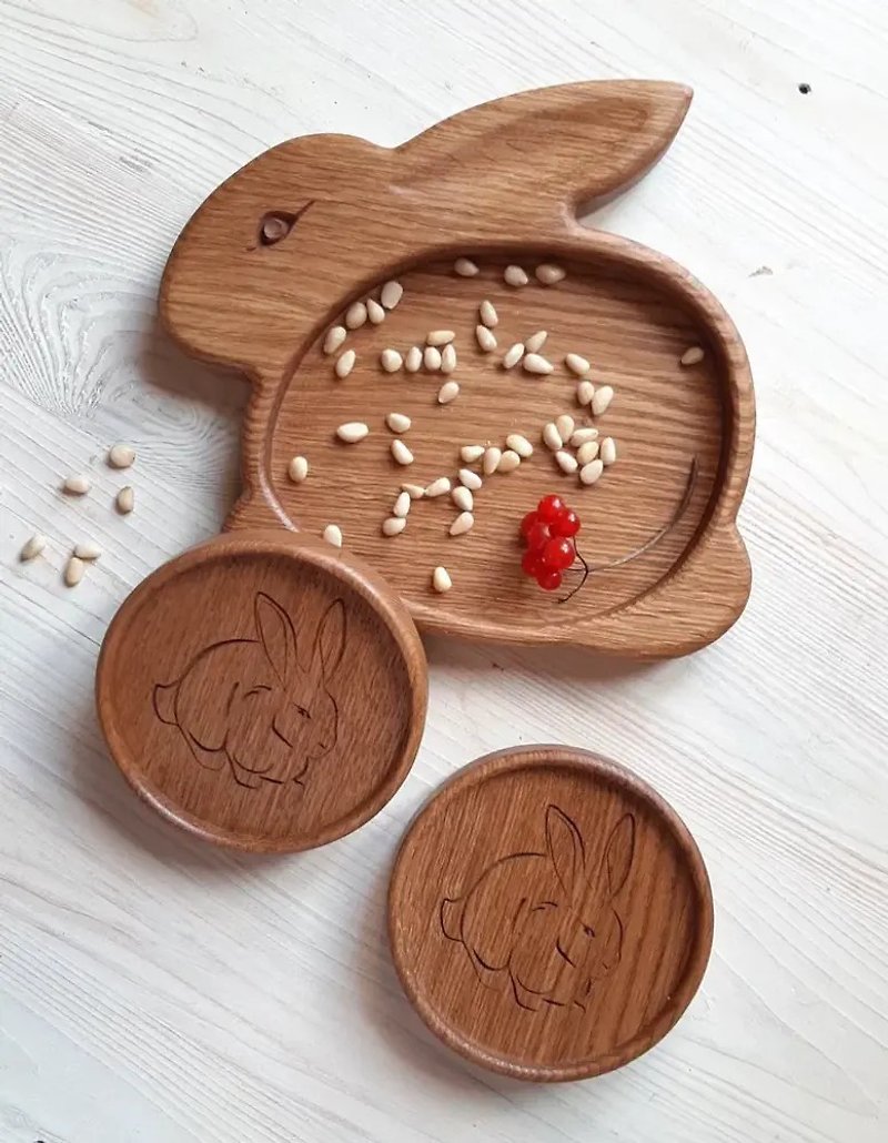 Small oak wood tray Rabbit / Dragon plate baby dishes / Serving plate wood - จานและถาด - ไม้ สีนำ้ตาล