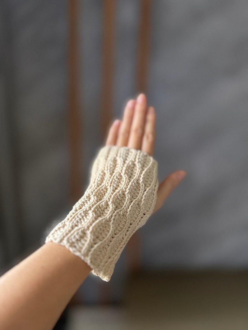 Warm new autumn and winter hand-knitted half gloves to protect against cold wrists - Gloves & Mittens - Cotton & Hemp 