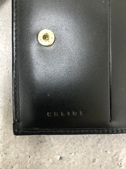 未使用品✨CELINE セリーヌ　二つ折り財布　マカダム柄　ブラック　レザー 日本直送 名牌中古包 】CELINE セリーヌ マカダム レザー 二
