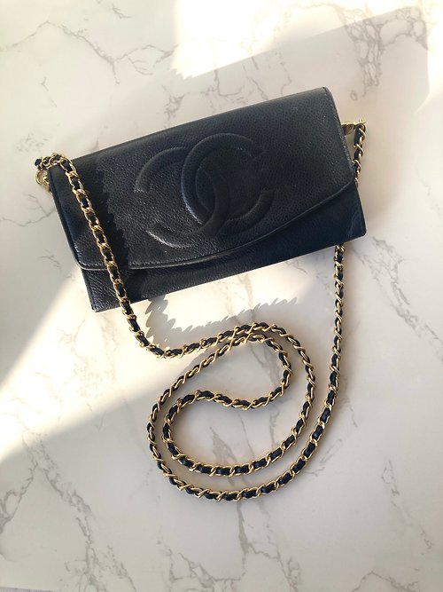 LA LUNE] Second-hand Chanel black caviar leather WOC long silver bag  handbag side slanted back - Shop LA LUNE Vintage: Antiques from Japan  Messenger Bags & Sling Bags - Pinkoi