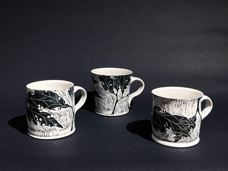 Plant flower mug - Cups - Pottery Black