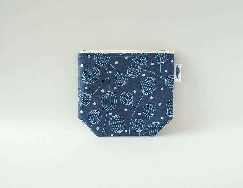 / Lantern flower - blue / / corner purse / card storage bag / make-up small bag / portable small package - กระเป๋าใส่เหรียญ - ผ้าฝ้าย/ผ้าลินิน สีน้ำเงิน