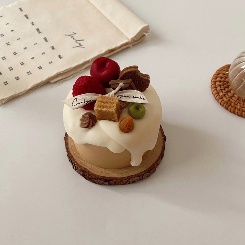 Happy Birthday ! 奶油蛋糕香氛蠟燭、生日禮物 - 香氛蠟燭/燭台 - 蠟 多色