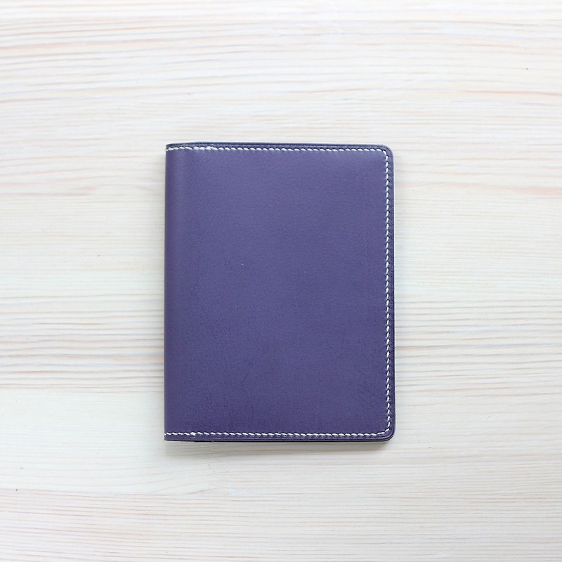 [Yingchuan hand-made] love travel passport holder / purple / leather pure hand sewing - ที่เก็บพาสปอร์ต - หนังแท้ สีน้ำเงิน