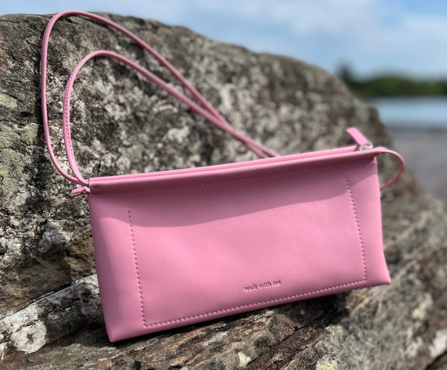 Pink baguette outlet bag