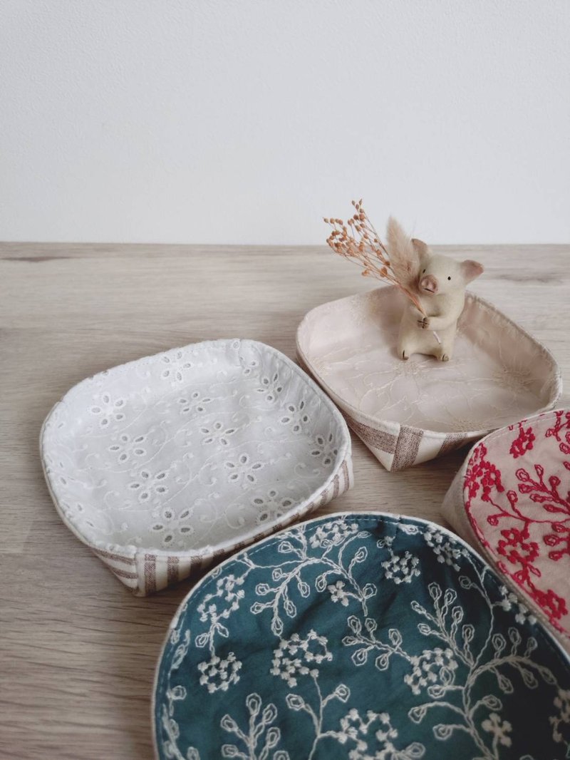 In Stock! [IBX/Small Item Dish] French Romance Japanese Fabric Embroidered Lace Stripes - Storage - Cotton & Hemp Multicolor