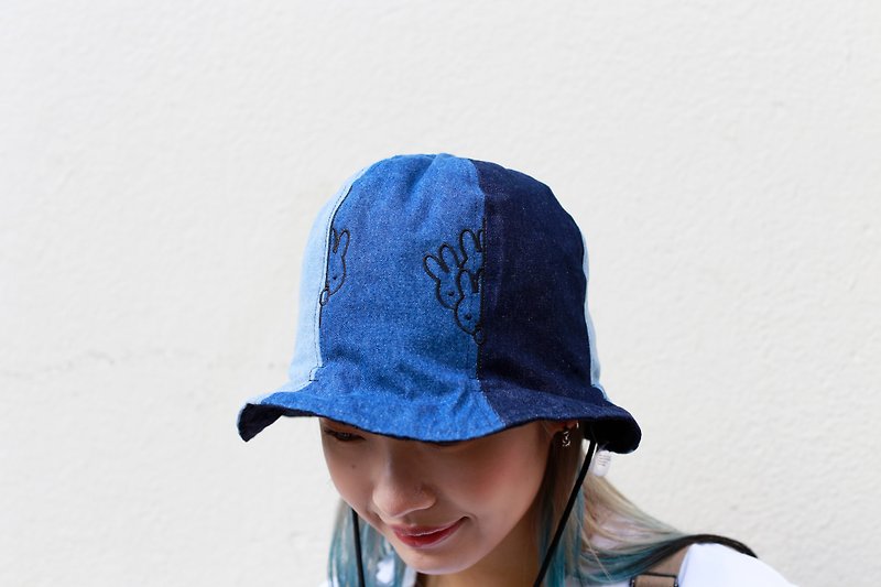 【Pinkoi x miffy】Miffy Blue Denim Patchwork Reversible Bucket Hat - หมวก - ผ้าฝ้าย/ผ้าลินิน สีน้ำเงิน