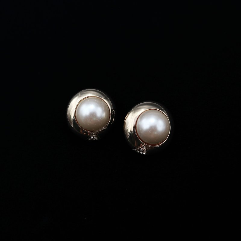 Pumpkin Vintage. Vintage Sarah cov gold plate pearl clip earrings - ต่างหู - วัสดุอื่นๆ 