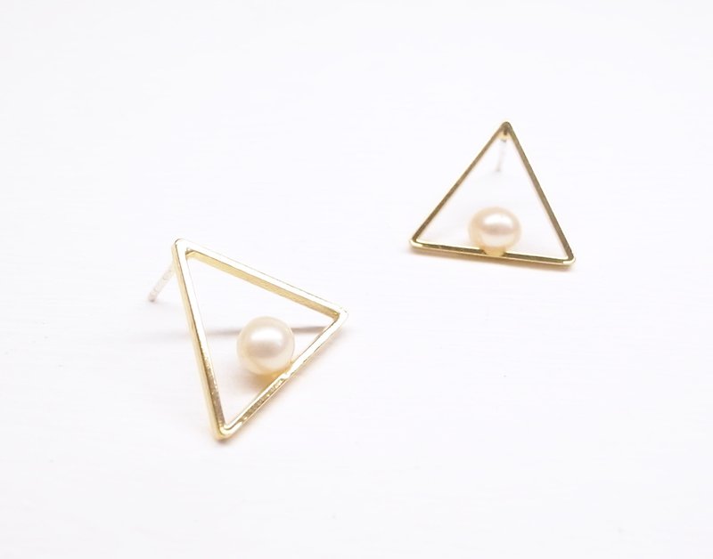 Ermao Silver [Geometric Series Brass Plated 18K Gold Triangle Pearl Earrings] Pair - Earrings & Clip-ons - Pearl Gold