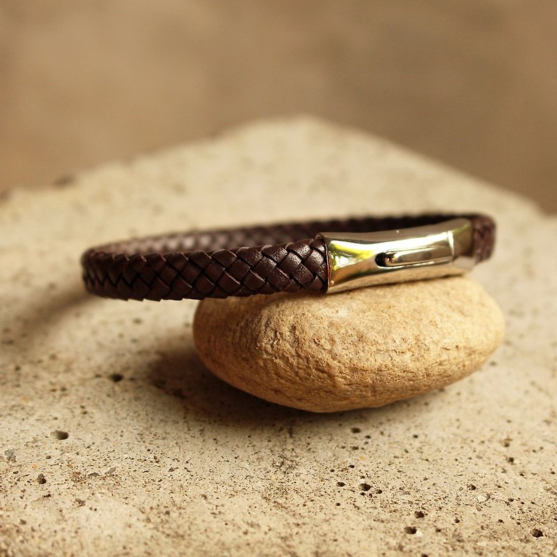 True Love Braided Bracelet (7 mm.) - Genuine Cow Leather Bracelet - Dark Brown - 手鍊/手鐲 - 真皮 咖啡色