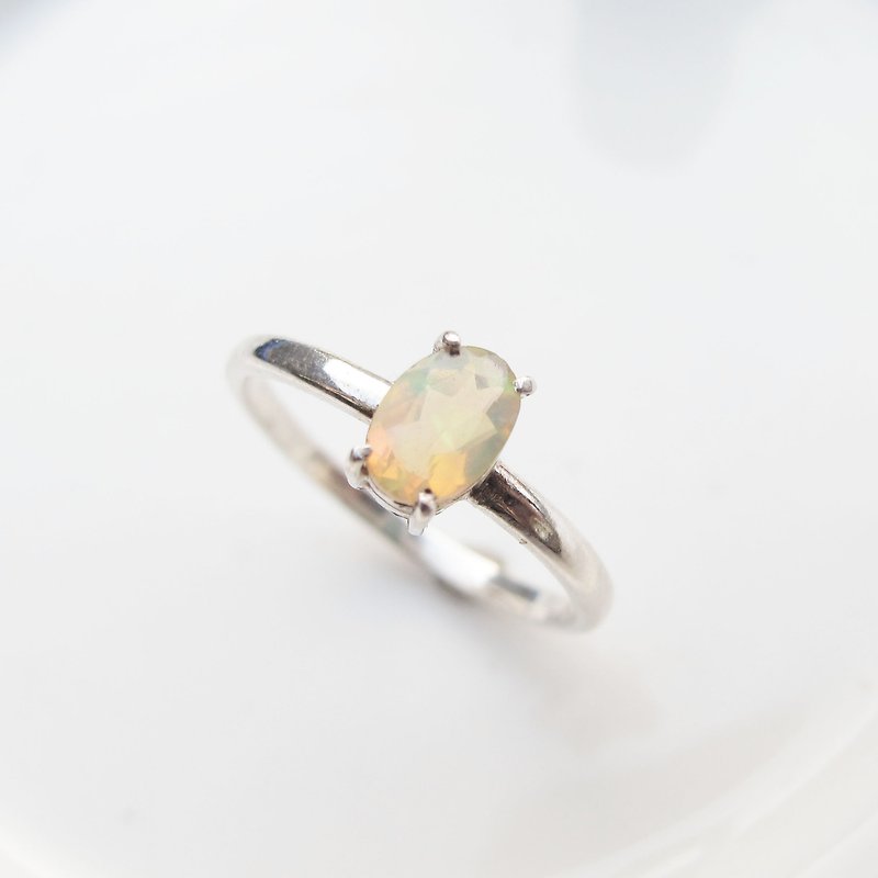 [Handmade custom silver jewelry] Opal | Oval cut elegant handmade sterling silver ring | - แหวนทั่วไป - เงินแท้ สีเงิน