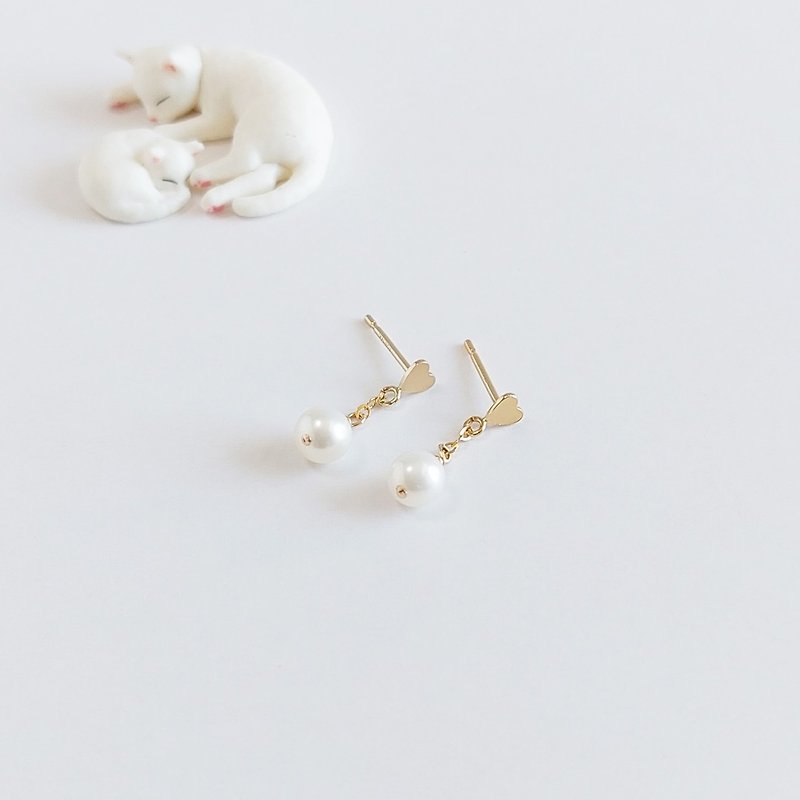 淡水珍珠 x 14KGF小愛心耳針 - 耳環/耳夾 - 水晶 白色