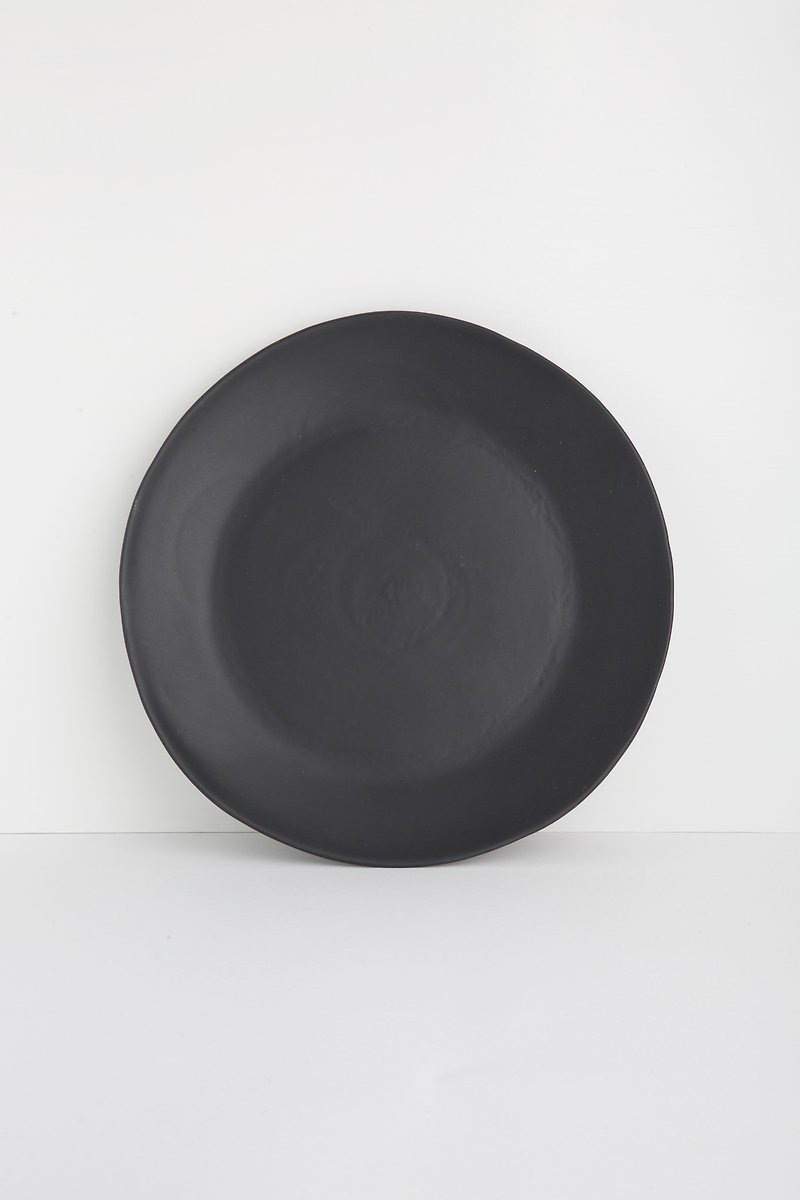 Large Plate Mono 1.0 Collection - 盤子/餐盤/盤架 - 陶 黑色