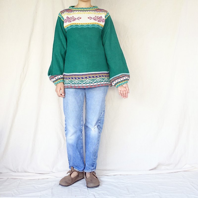 BajuTua / vintage / 70's Made in Taiwan green totem sweater - Women's Sweaters - Polyester Green