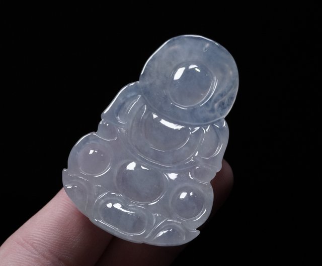 ビルマ翡翠観音様置物❣️天然翡翠　縁起物　贈答品  家庭円満　運気上昇❣️ 高級ビルマ翡翠（鷹／騎龍観音／虎／観音菩薩／不動明王