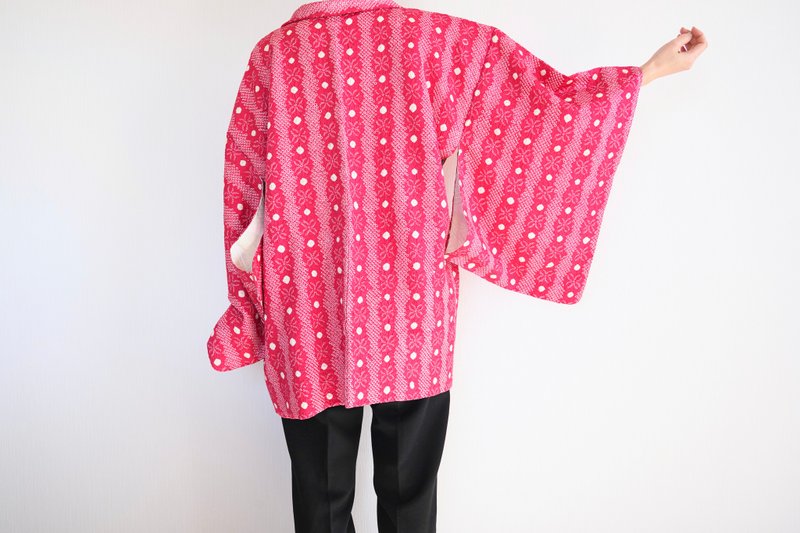 Japanese KIMONO, silk kimono, pink haori, authentic kimono, traditional kimono - 女大衣/外套 - 絲．絹 粉紅色