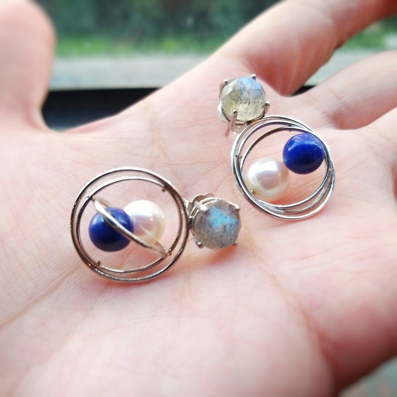 Looping Japan Akoya Pearl Lazurite Labradorite Silver Earrings - ต่างหู - เครื่องประดับพลอย สีน้ำเงิน