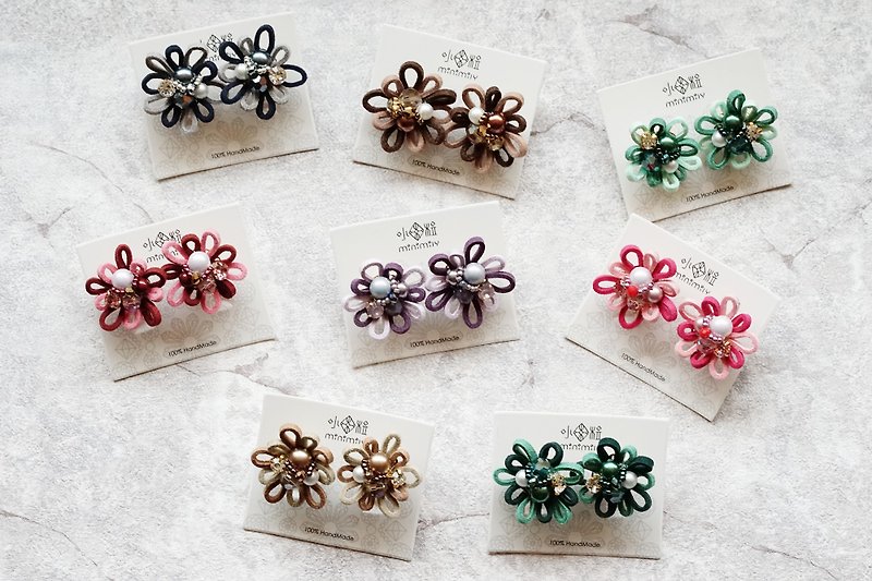 Blossom - Suede Leather Cord Crystal Earrings - ต่างหู - หนังเทียม หลากหลายสี