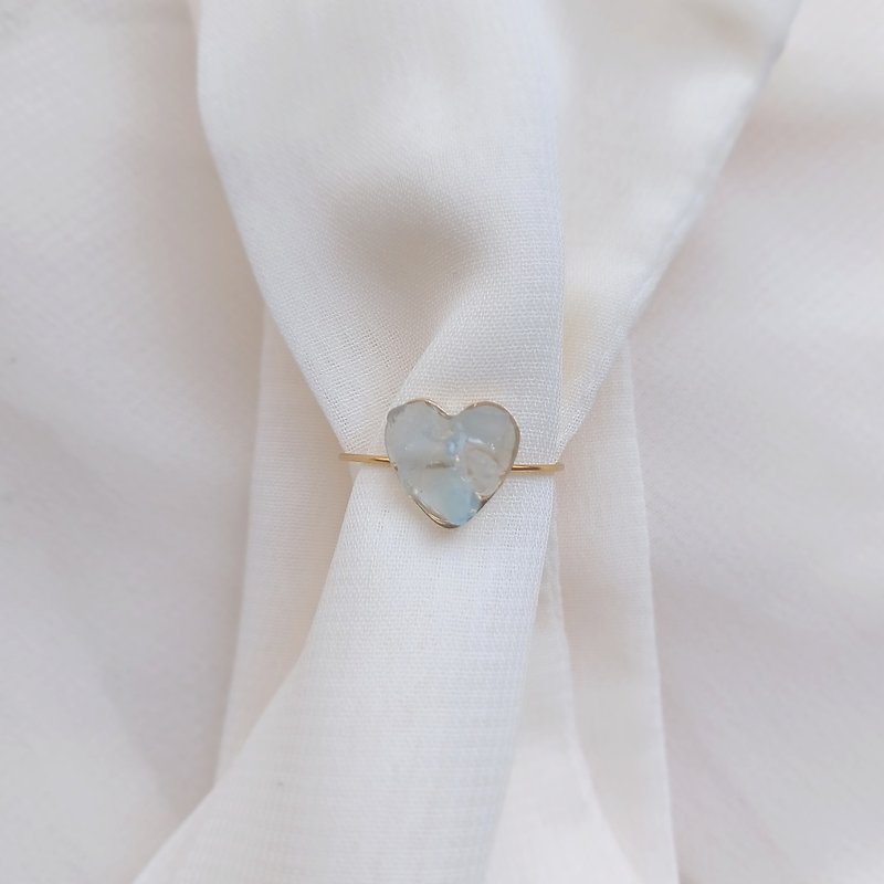 petit heart ring Natural stone heart ring NO.02 (Aquamarine free size) - แหวนทั่วไป - หิน สีน้ำเงิน