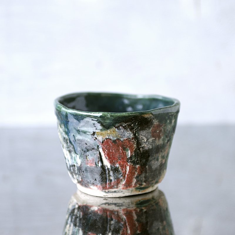Hand twisted red Mt. Fuji's green tea bowl · Orobe glaze - ถ้วยชาม - ดินเผา สีน้ำเงิน