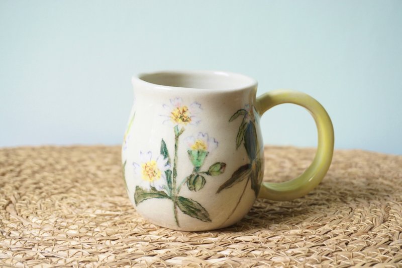 Taiwan Alpine Plant Ceramic Cup-Millet Chrysanthemum - Cups - Pottery Yellow