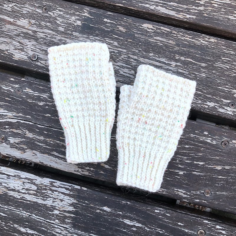 曉織物 手工編織彩點羊毛露指手套 米白 已售出 不再製作 - 手套/手襪 - 羊毛 