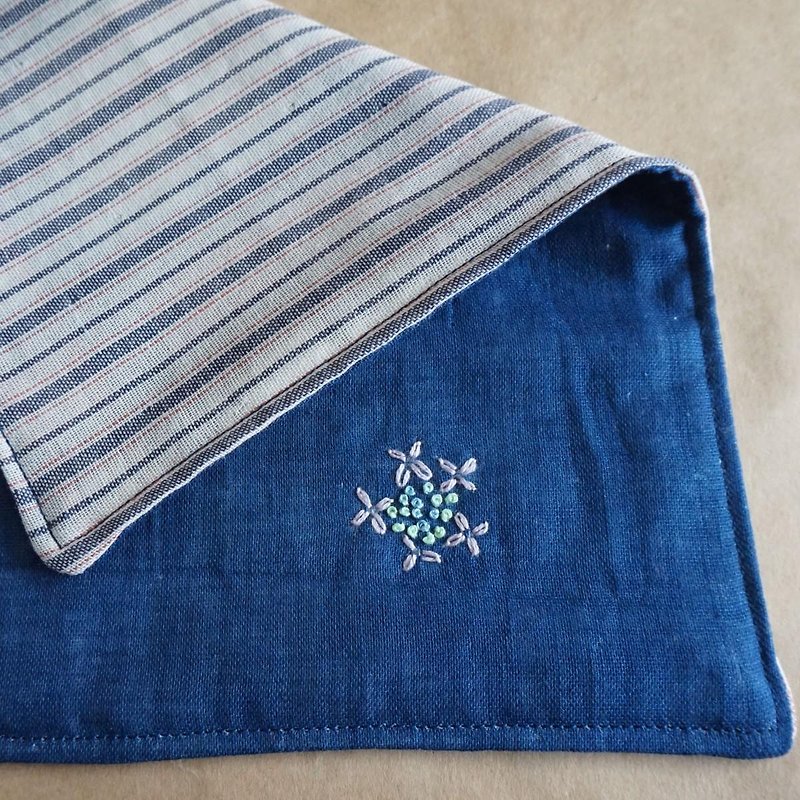 Hand embroidered quadruple gauze handkerchief "Hydrangea 1"[order-receiving production] - Other - Cotton & Hemp Blue