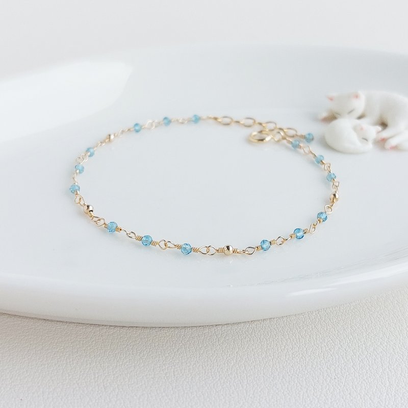 Swiss Blue Stone+ Small Gold Ball x 14KGF Bracelet • Dots of Galaxy Series - สร้อยข้อมือ - เครื่องประดับพลอย สีน้ำเงิน