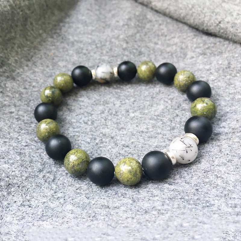 Black Bean Matcha:: Natural stone-925 sterling silver / black crystal / green lapis / frosted agate / handsome and confident / birthday gift / bracelet bracelet gift custom design - สร้อยข้อมือ - เครื่องเพชรพลอย สีเขียว