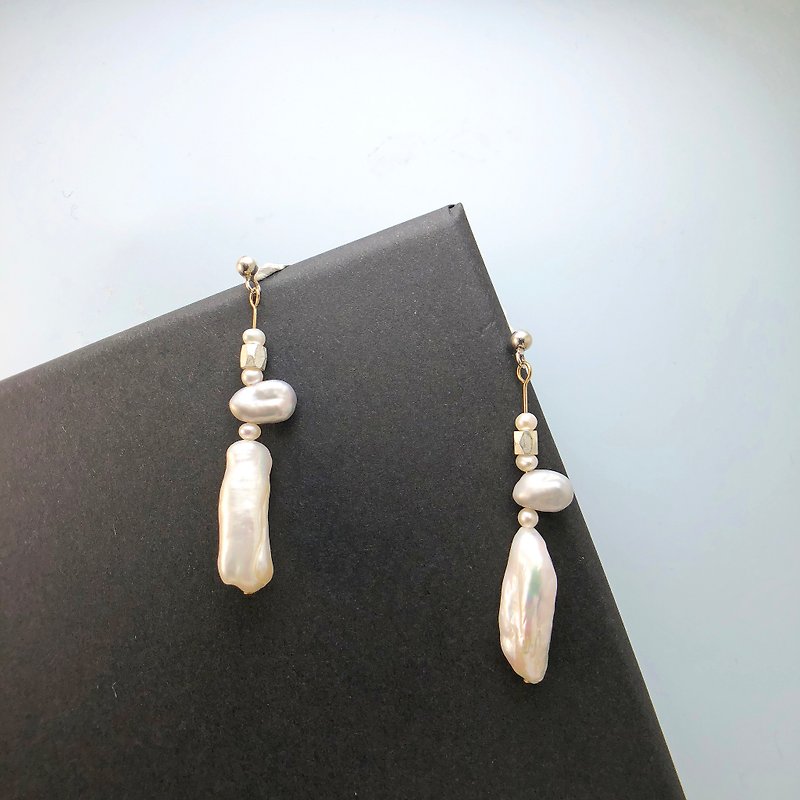 ART COLE Mini Pearl 925silver Earrings 【Pearl earrings】【Wedding】【Christmas Gift】 - ต่างหู - ไข่มุก สีเงิน