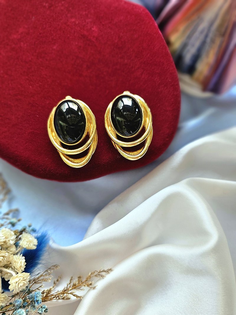 摩登橢圓黑塑石金圈夾式耳環/vintage美國西洋古董飾品 - 耳環/耳夾 - 其他金屬 