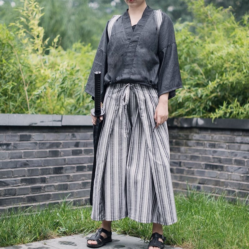 日式和風 高腰闊腿豎條紋武士褲 - 女長褲 - 其他材質 黑色
