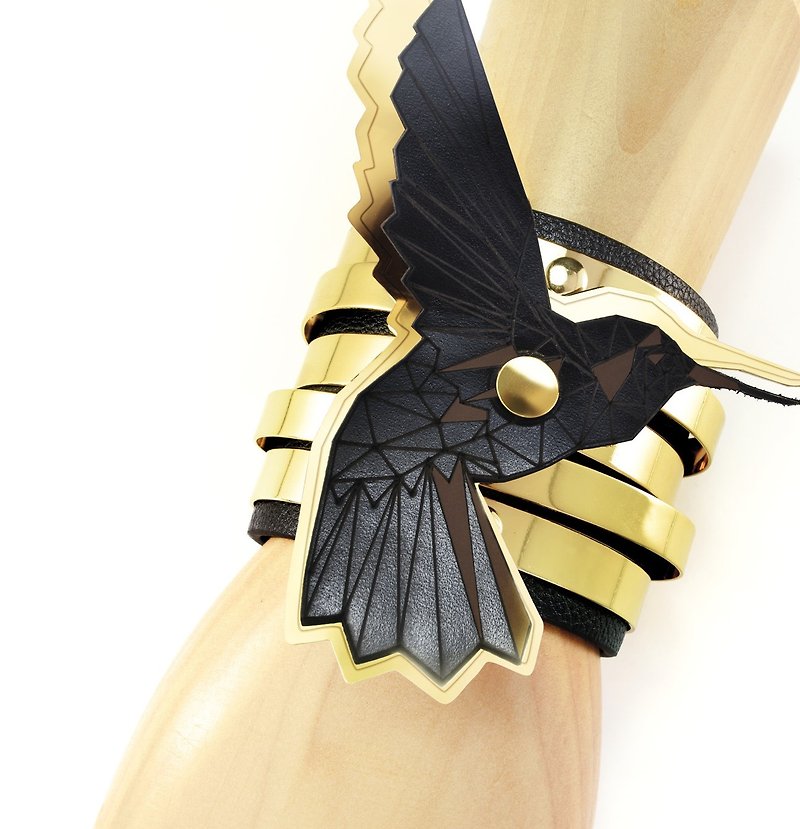 NoBeing animal kingdom-Hummingbird leather laser cut bracelet - สร้อยข้อมือ - หนังแท้ สีดำ
