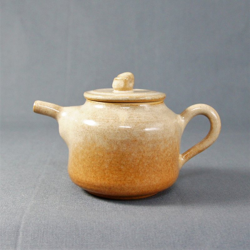 Glazed teapot at dusk - capacity about 290ml - ถ้วย - ดินเผา สีส้ม