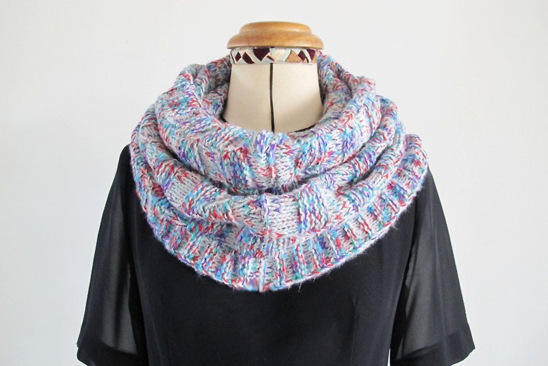 Lan wool scarf (pink purple blue white) - ผ้าพันคอถัก - เส้นใยสังเคราะห์ ขาว