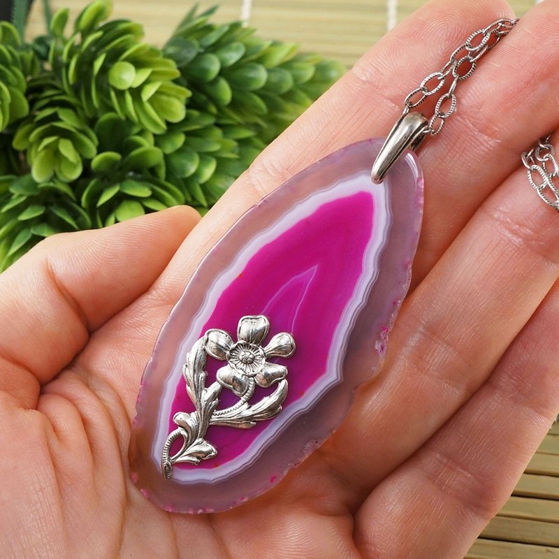 Pink Fuchsia Agate Slice Slab Silver Flower Floral Pendant Necklace Jewelry Gift - 項鍊 - 半寶石 粉紅色