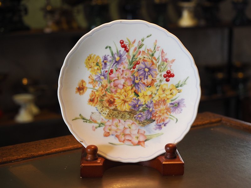 英国の磁器ロイヤルドルトンロイヤルドルトンの花の装飾板 - 小皿 - 磁器 多色